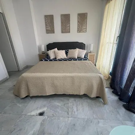 Center Beachfront For Vacation Apartment *