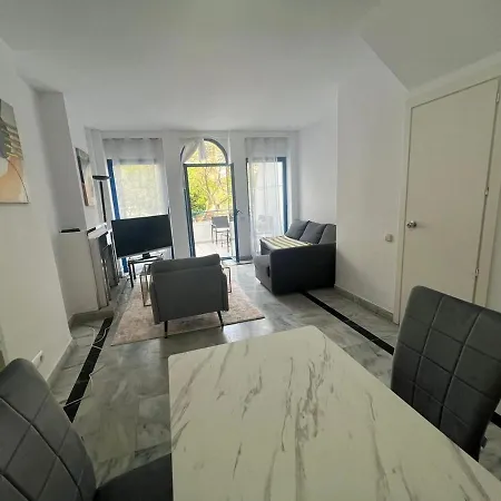 Apartment Center Beachfront For Vacation *