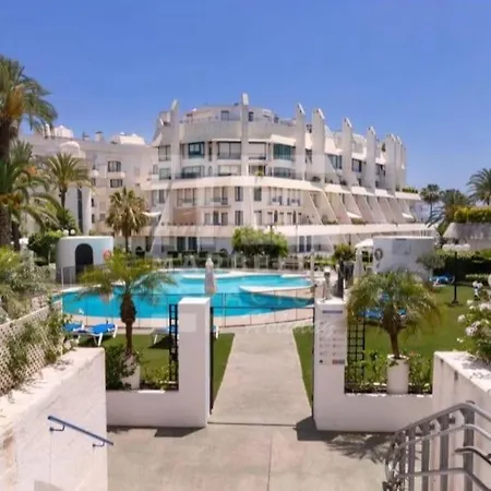 Center Beachfront For Vacation Marbella
