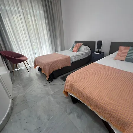 Apartment Center Beachfront For Vacation Marbella